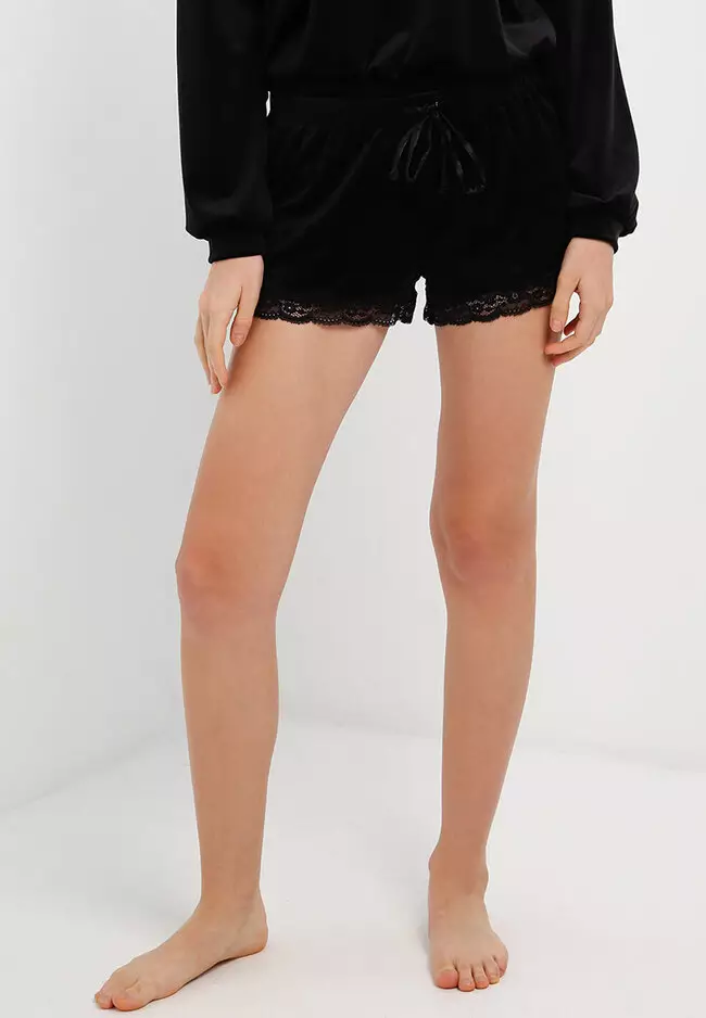 Scallop Lace Shorts