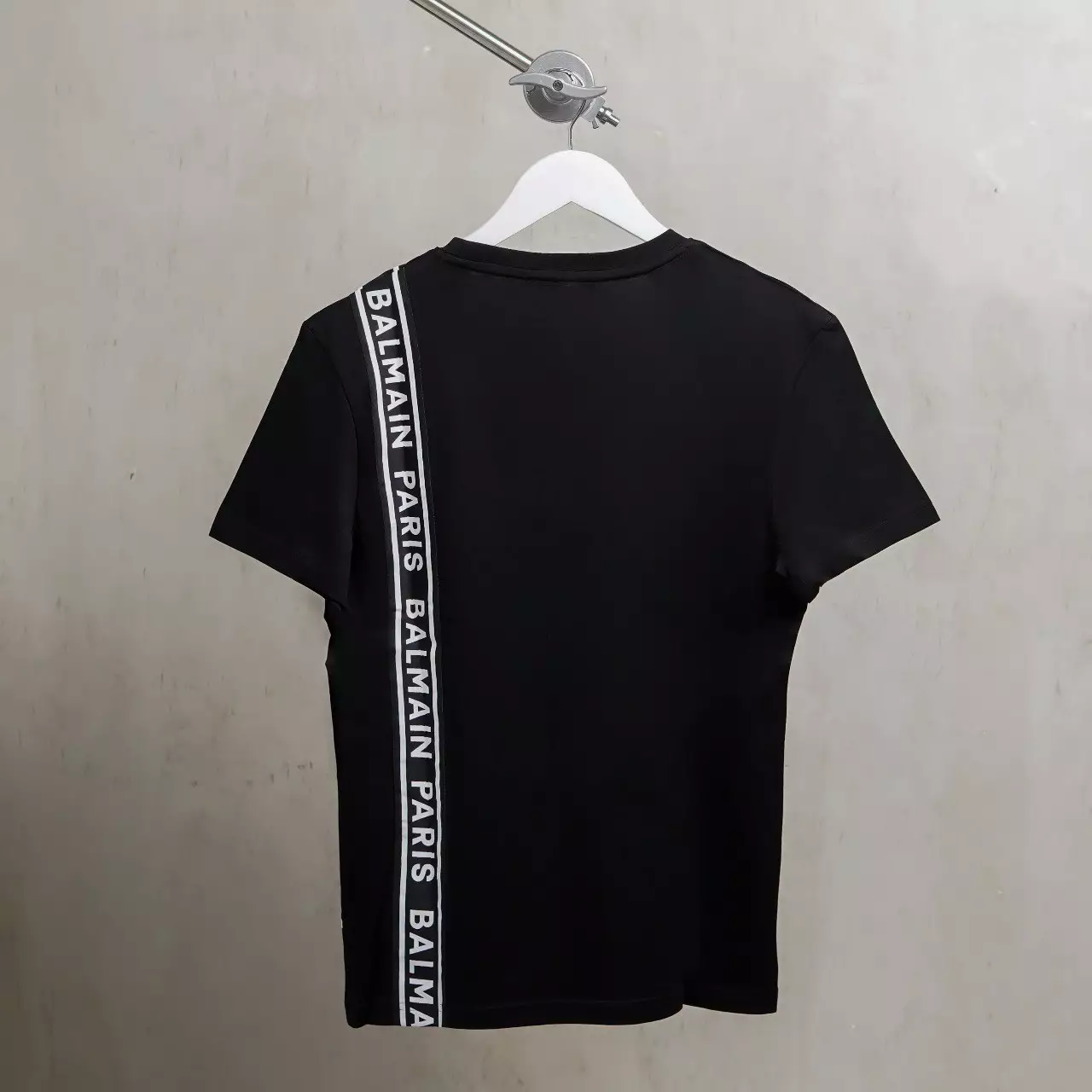 Kaos BALMAIN TEXT BAND TAPE DIAGONAL WHITE BLACK TSHIRT 100% ORIGINAL