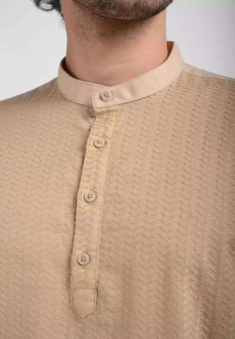 MANZONE Kemeja Koko Lengan Pendek Pria LUTFAN- BEIGE Warna BEIGE