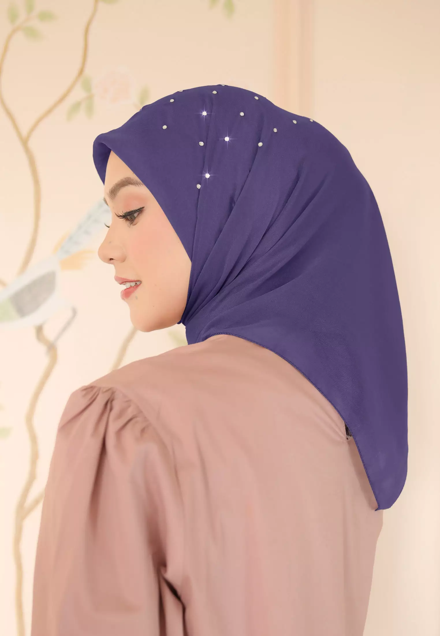 Noura Hijab Segiempat Payet Crystal | Kerudung Wanita Premium
