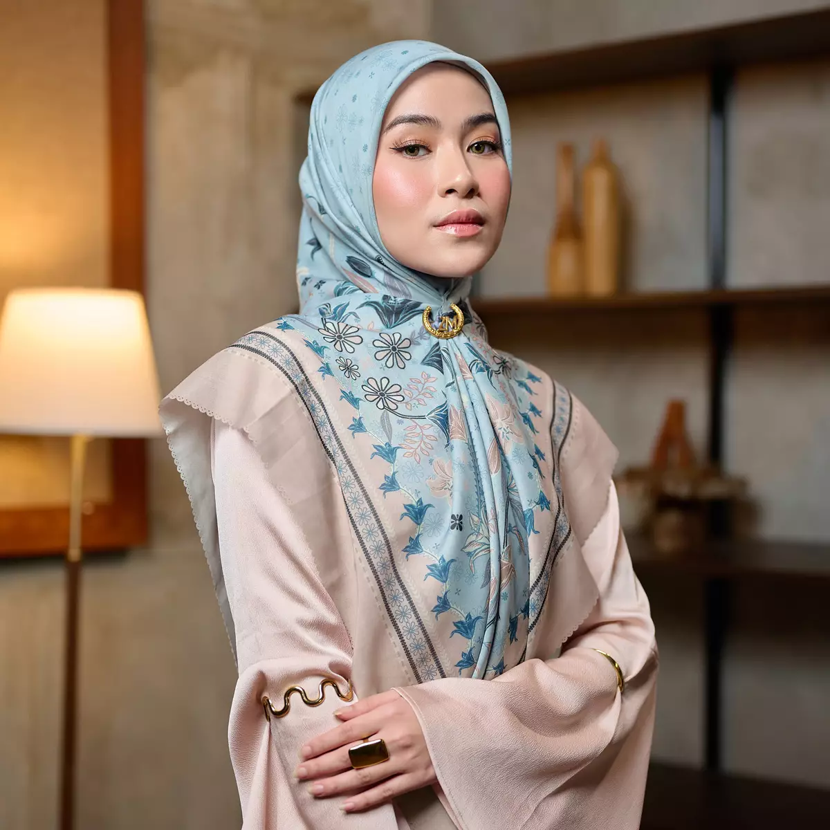 [INCLUDE PREMIUM HARD BOX] ZM Zaskia Mecca - Scarf Syari Primadona Series Lilya Raya Sky 125 | Hijab Premium Square Motif Kerudung Segi Empat