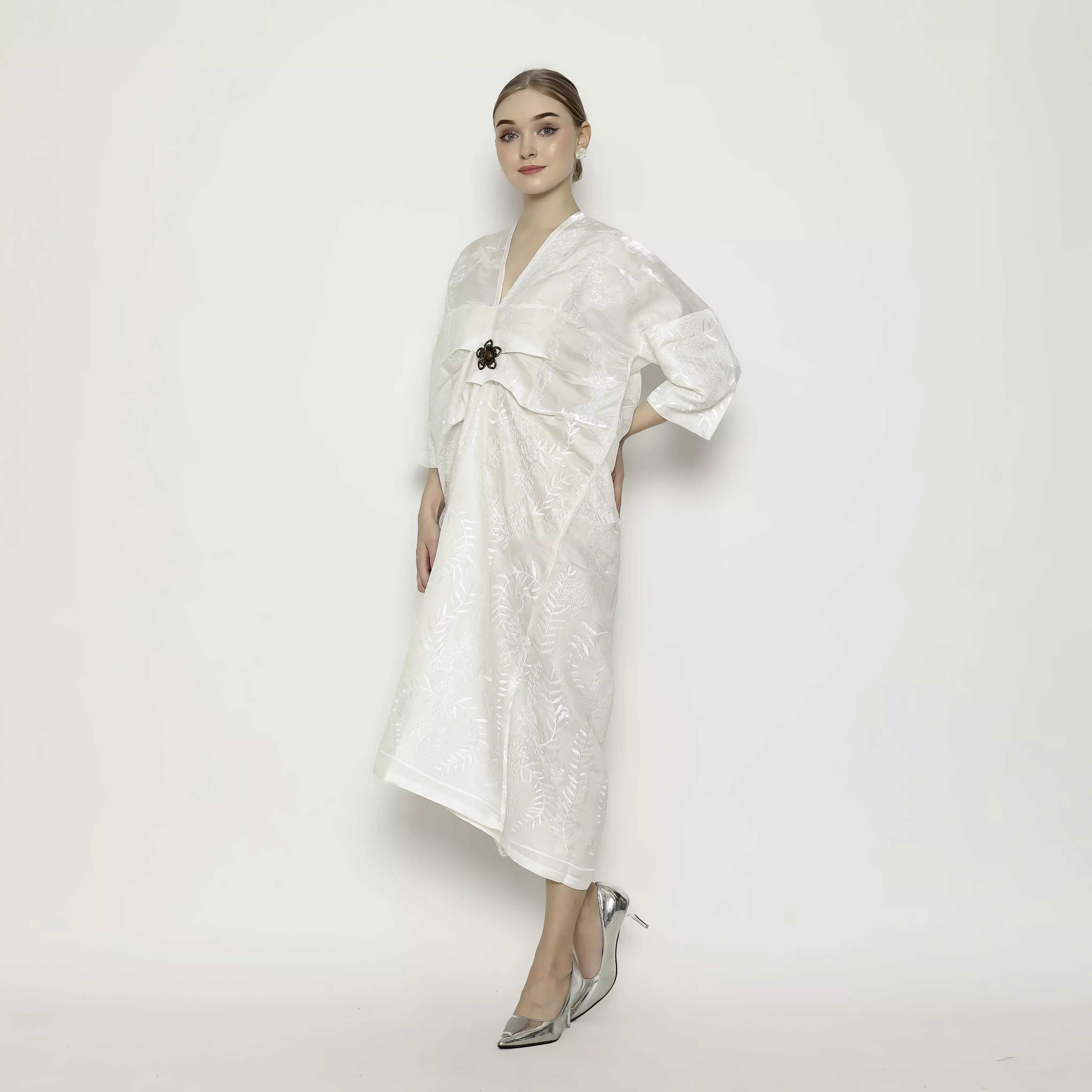 Rinjanie Batik - Kaftan Raya - Kaftan Modern Remaja - Kaftan Bordir Premium - Kaftan Putih - Kaftan Lebaran 2025