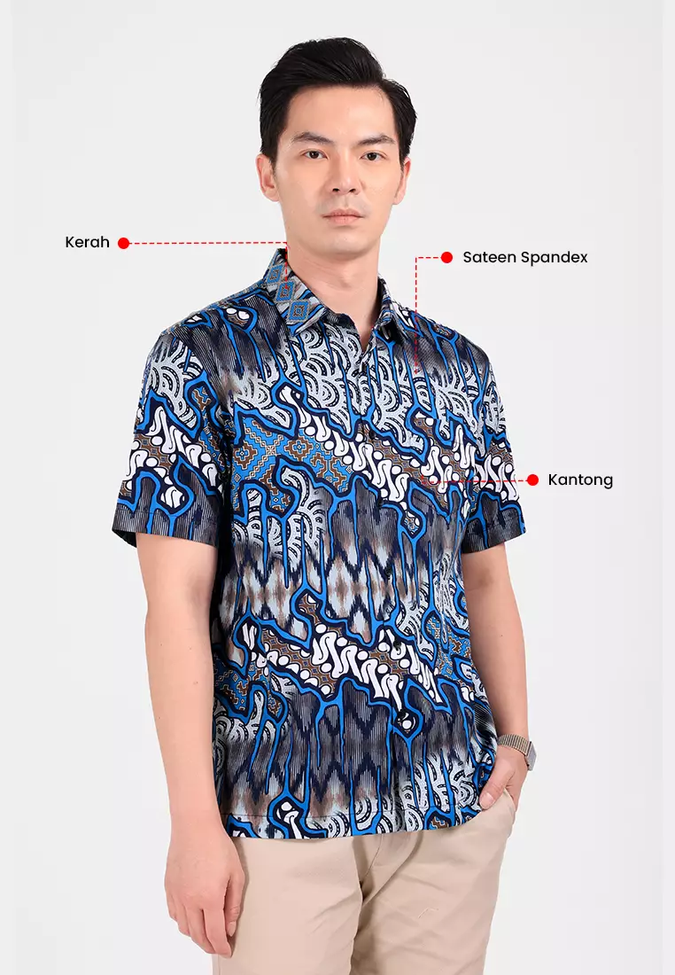 MANZONE - Kemeja Batik Lengan Pendek Pria Auriga Comfort Fit - Navy Warna Navy