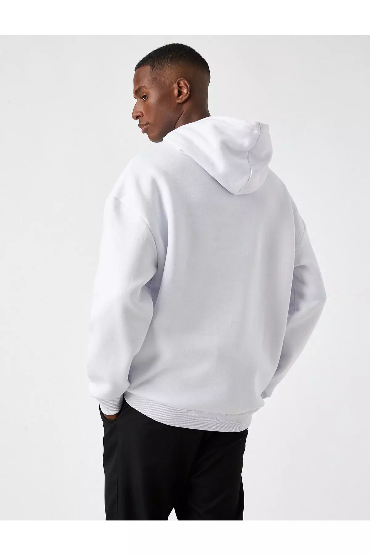 White 2025 oversized sweatshirt