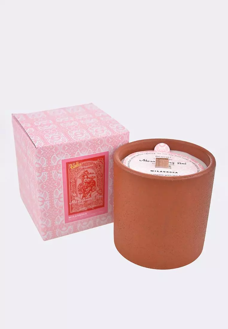 Lesley Mobo Masaganang Ani Scented Candle in Milagrosa