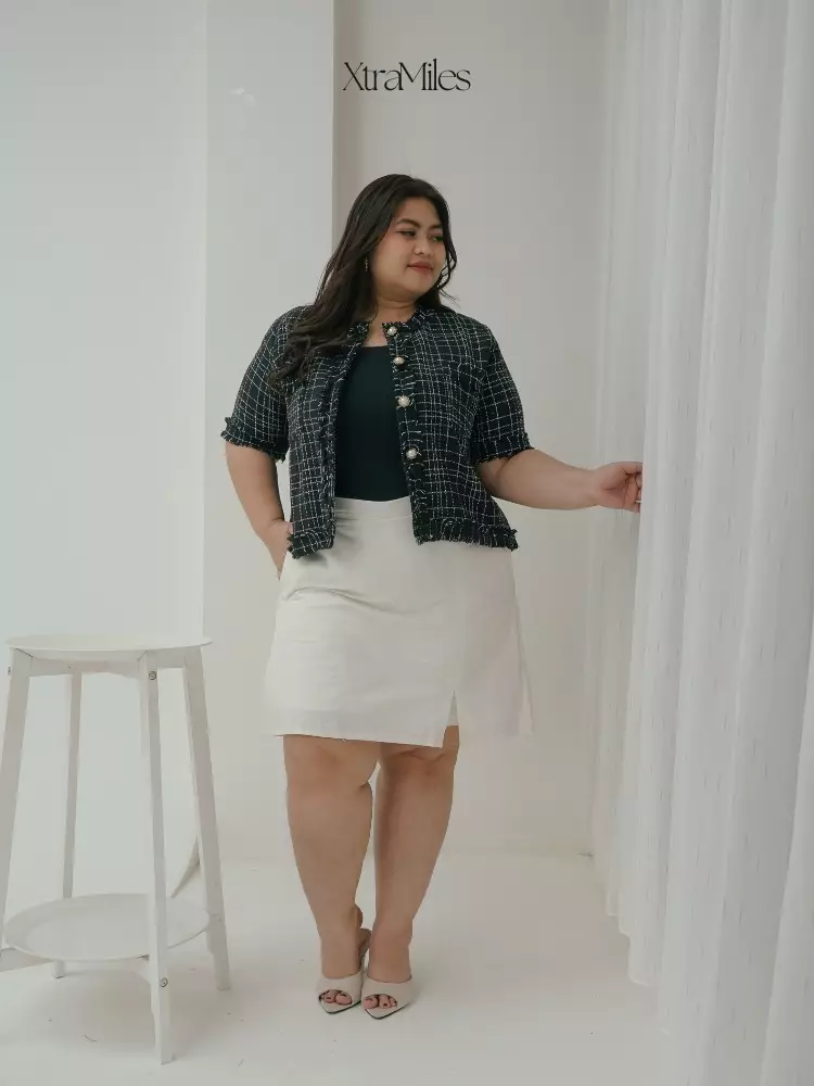 xtramiles Ladies tweed top hyeon tweed top black plaid