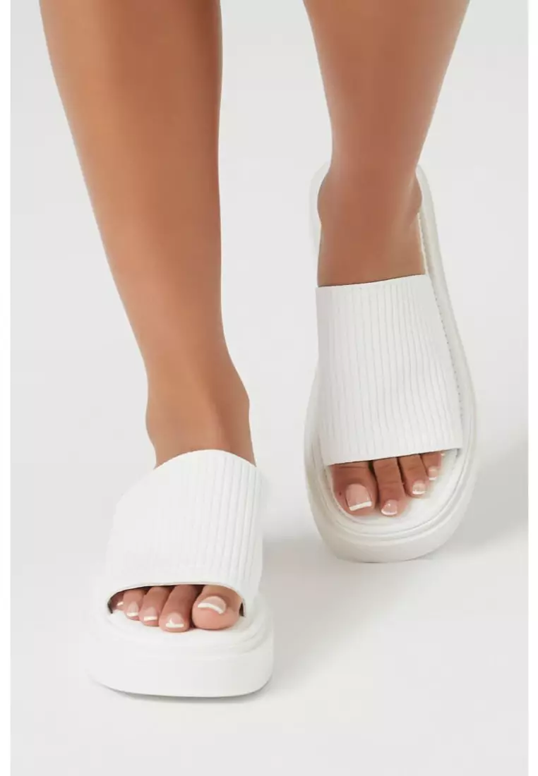 Ribbed Flatform Sandals