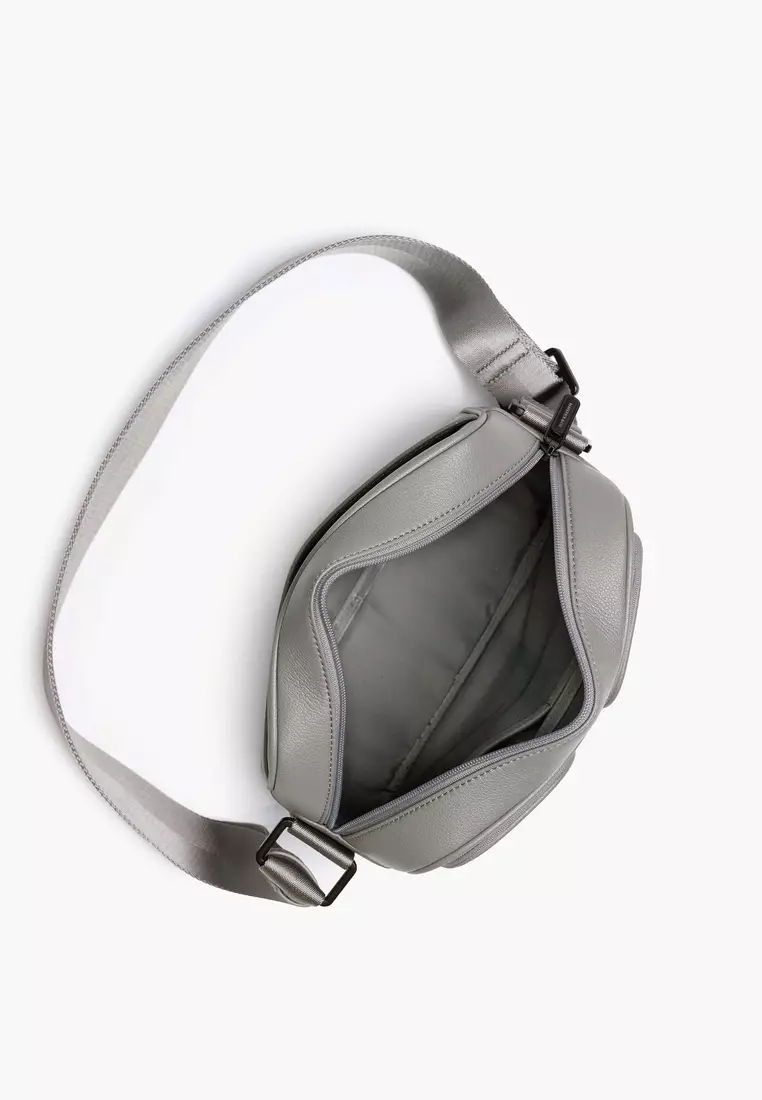 Buy Maverick & Co. Axis Vegan Leather Messenger Bag 2026 Online | ZALORA