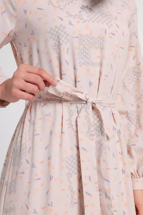MINIMAL - Leanna - Gamis Motif Floral Dengan Ruffle Bawah - Pink