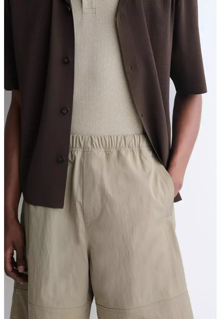 COTTON ELASTICATED KNEE-LENGTH SHORTS