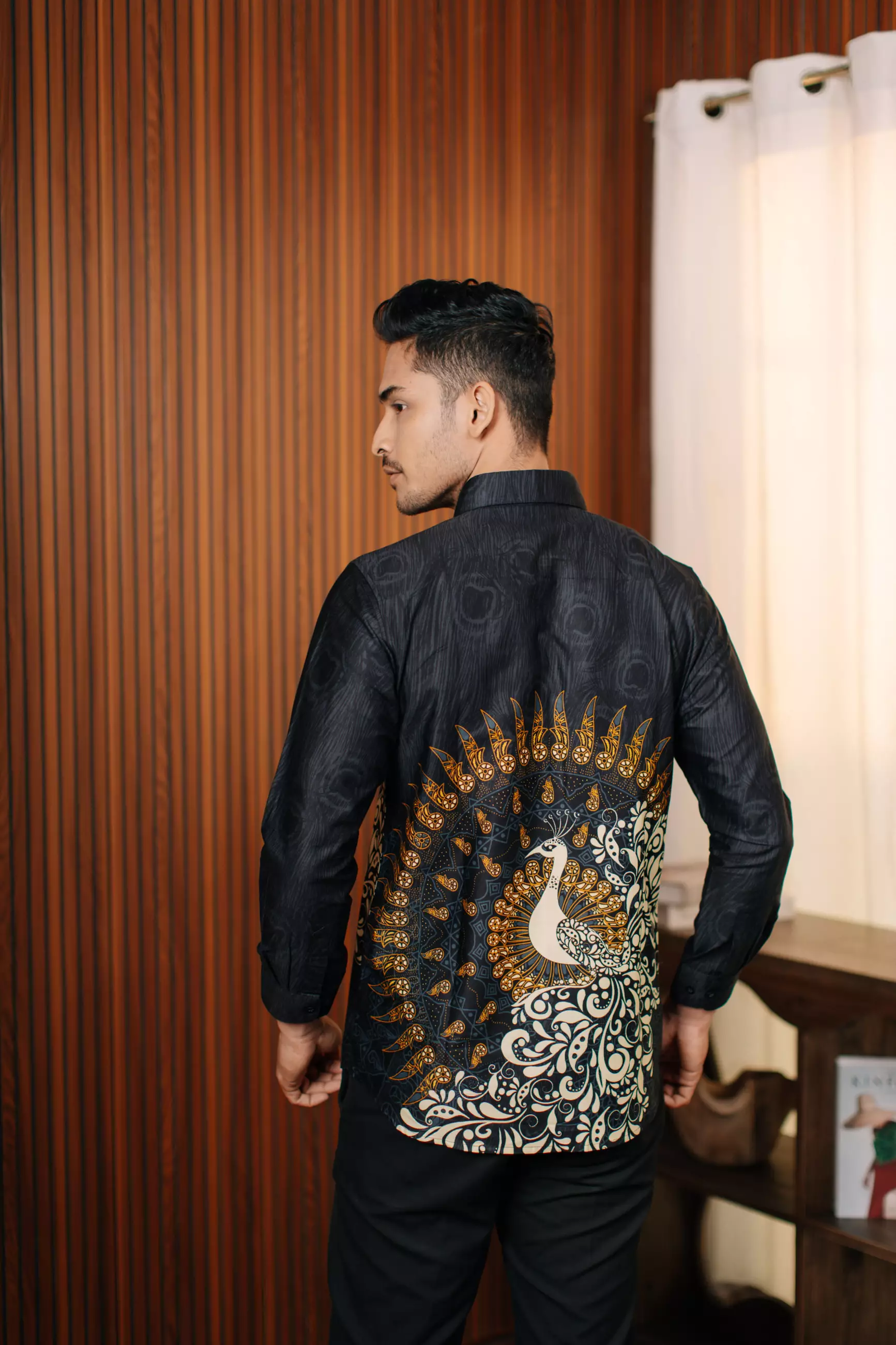 Adyatma Kalandra Black Kemeja Batik Slim Fit Pria Lengan Panjang Katun