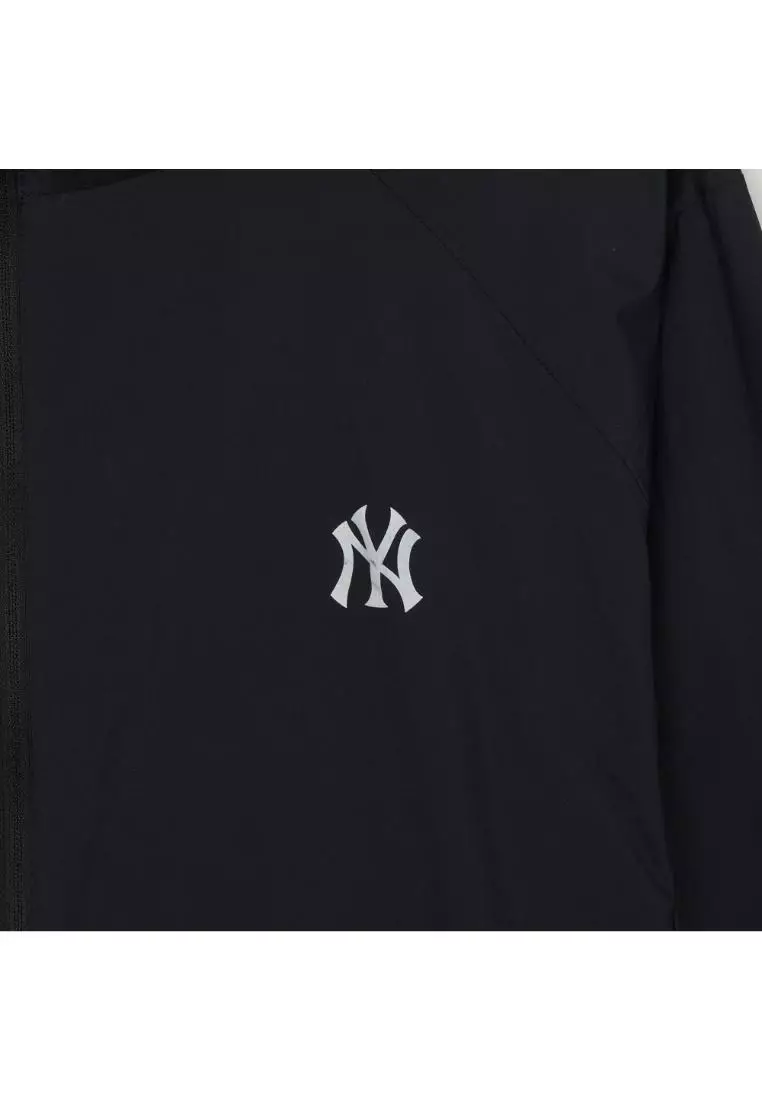 GORPCORE LIGHT WEIGHT PACKABLE WINDBREAKER NEW YORK YANKEES