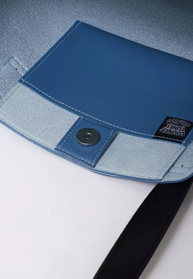 Looney Tunes Collection Vegan Leather Tote Bag Sylva Bugs Bunny