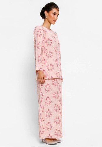 Buy Kurung Basic D-35 from BETTY HARDY in Pink only 199
