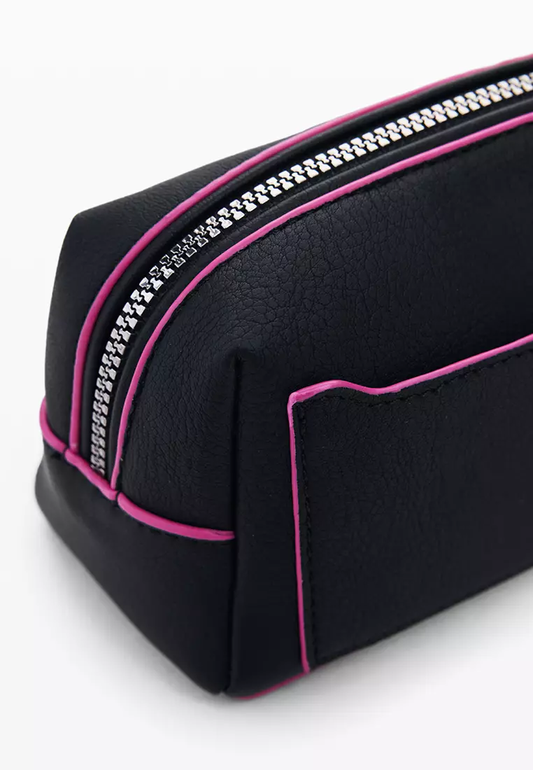 Medium elongated wallet with stitching