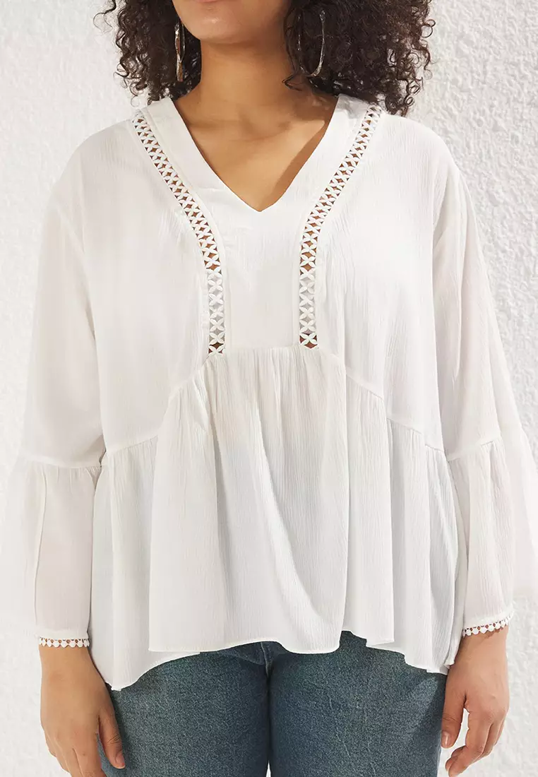 White V Neck Long Sleeve Textured Peplum Woven Plus Size Blouse Tbbss25Af00042