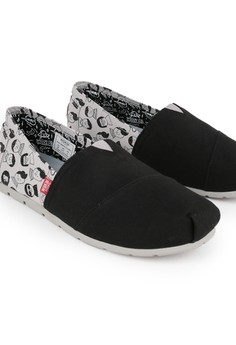 Jual Slip On Espadrilles Wakai Pria Original Zalora Indonesia