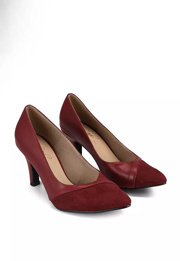 Red pumps online outlet