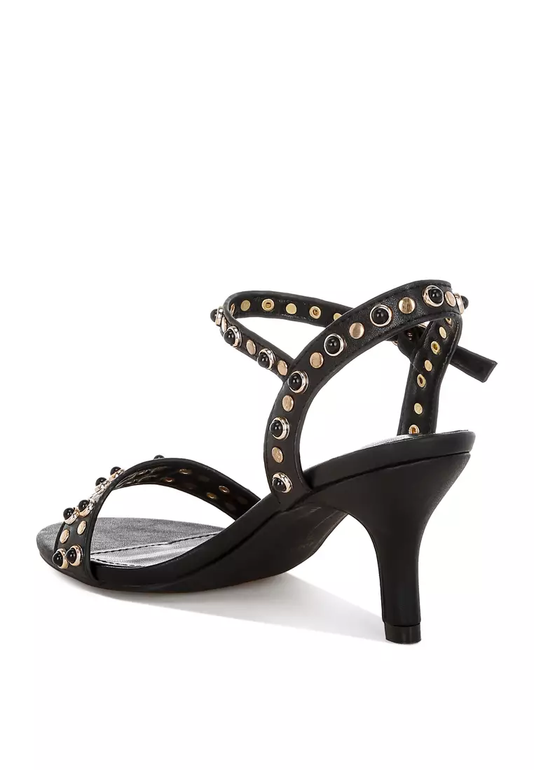 黑色鉚釘真皮小跟涼鞋