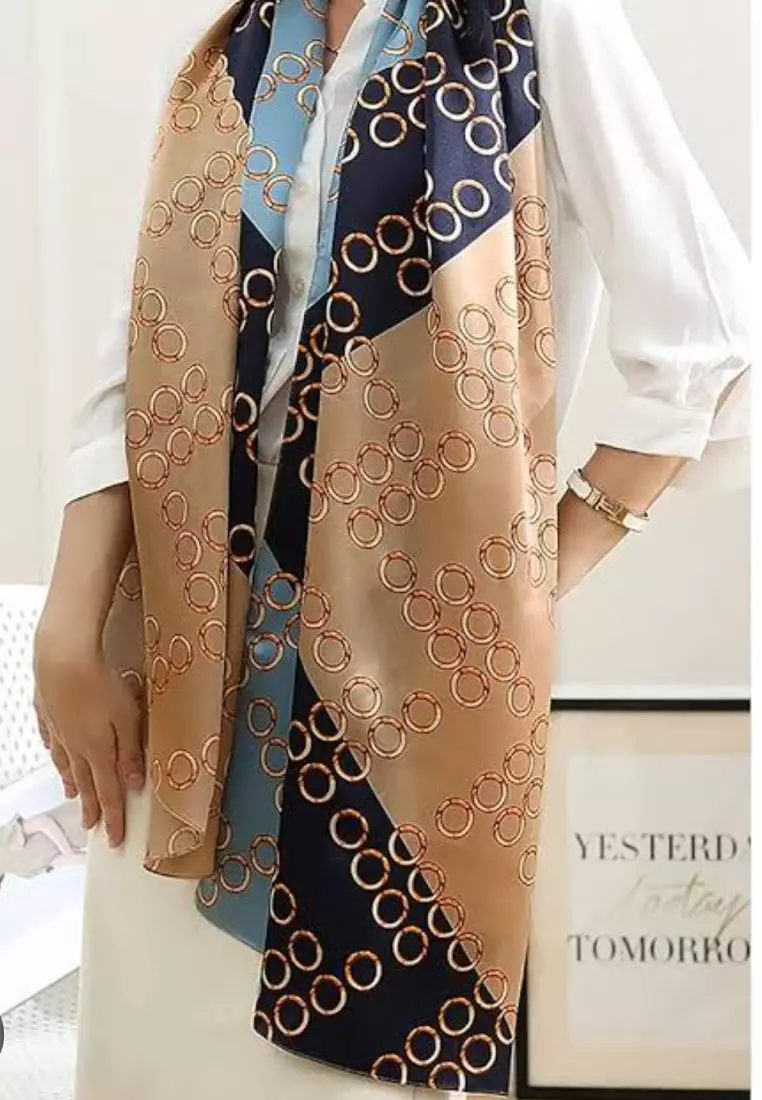 Aksesoris Wanita Glam Silk Large Size Pashmina Syal Wanita Blue & Gold