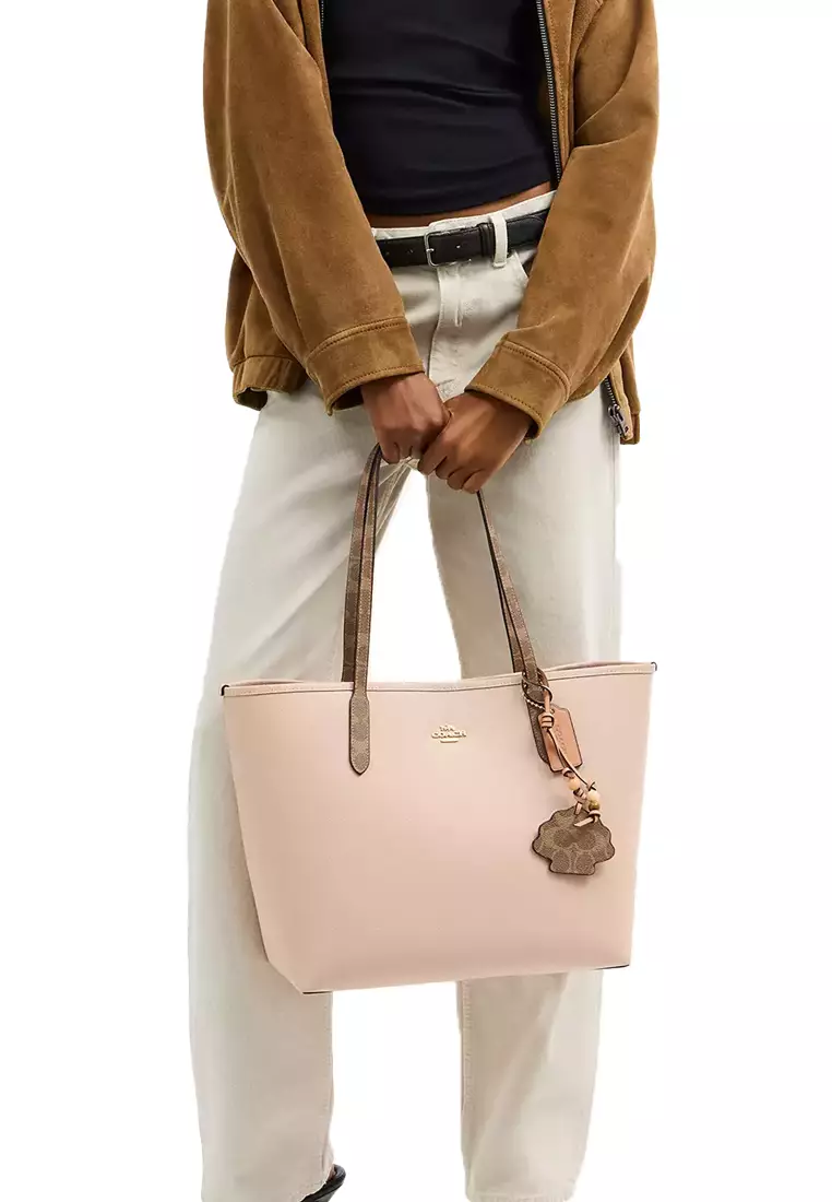 【 COACH 】 シティ トート バッグ・シェル チャーム 新作☆【COACH】シティ トート バッグ シェル チャーム (Coach