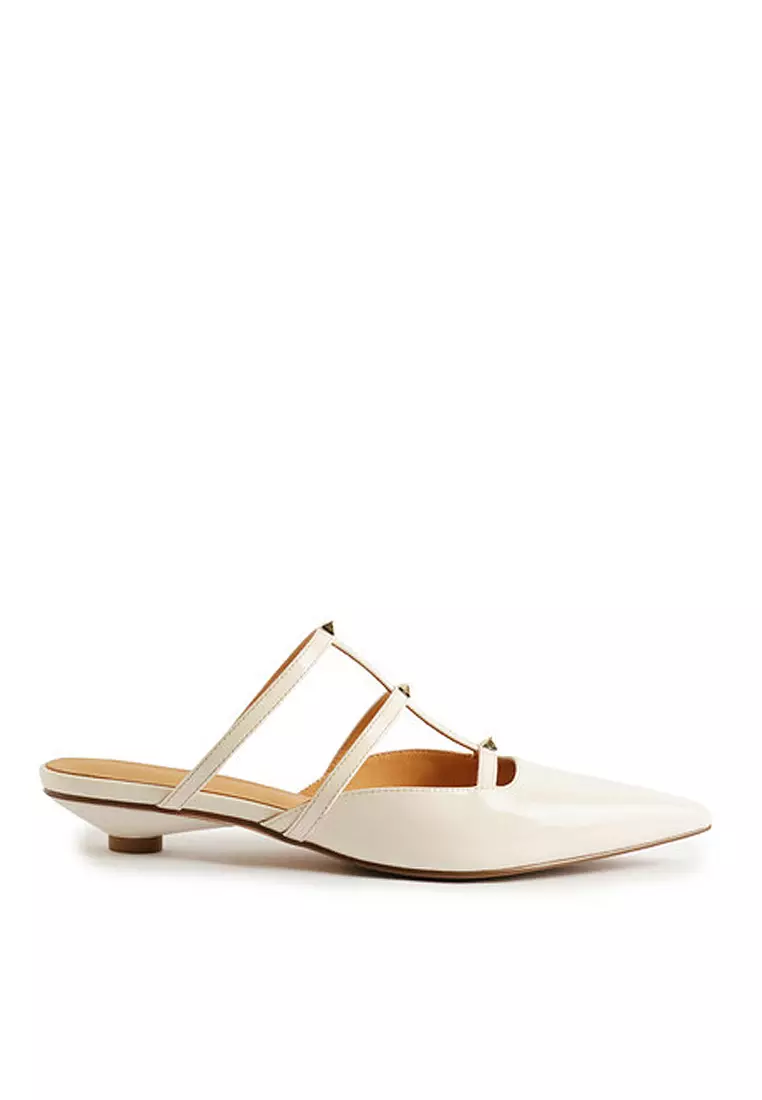 Discount on Twenty Eight Shoes  shoes - SKU: VANSA Sheep Patent Leather Pointed Toe Rivet Sandals VSW-Ff-6372