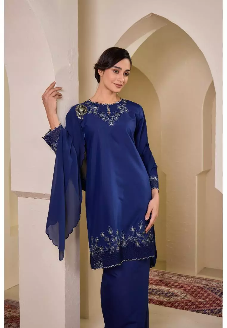 Kurung Moden Sulam Maleeka