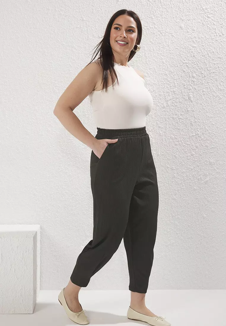 Khaki Carrot Fit Elastic Waist Knitted Plus Size Trousers TBBSS23AR00002