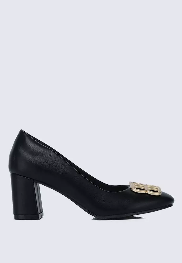 Wide black pumps hotsell