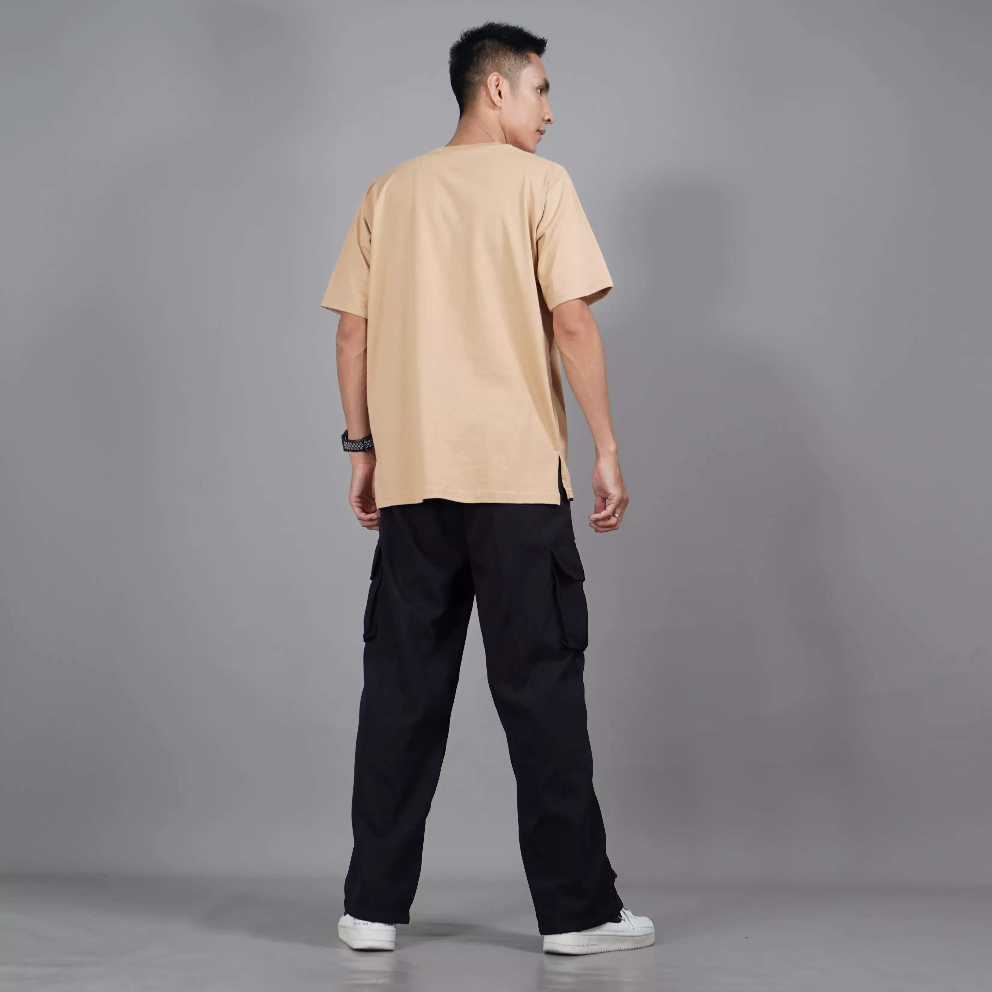  DANIEL Kaos Polos Lengan Pendek Kaos Oversize Pria - LATTE