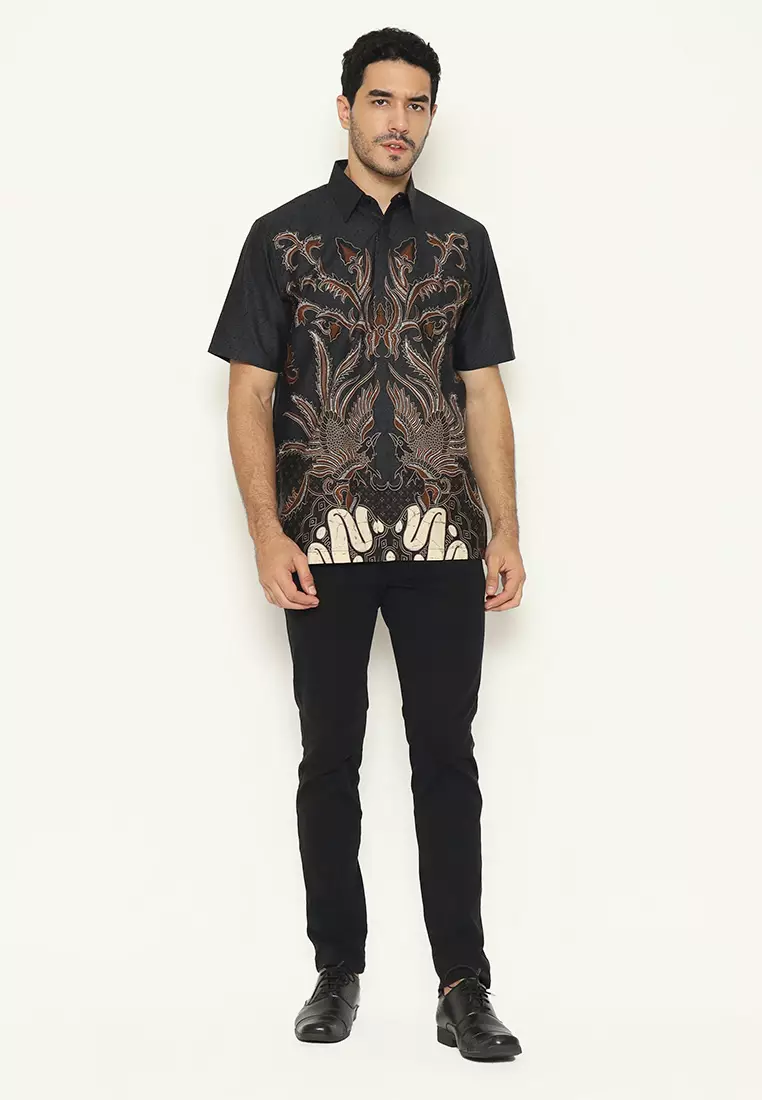 Hadinata Batik Pria Kemeja Pendek Slimfit Superfine Yuvan Yura