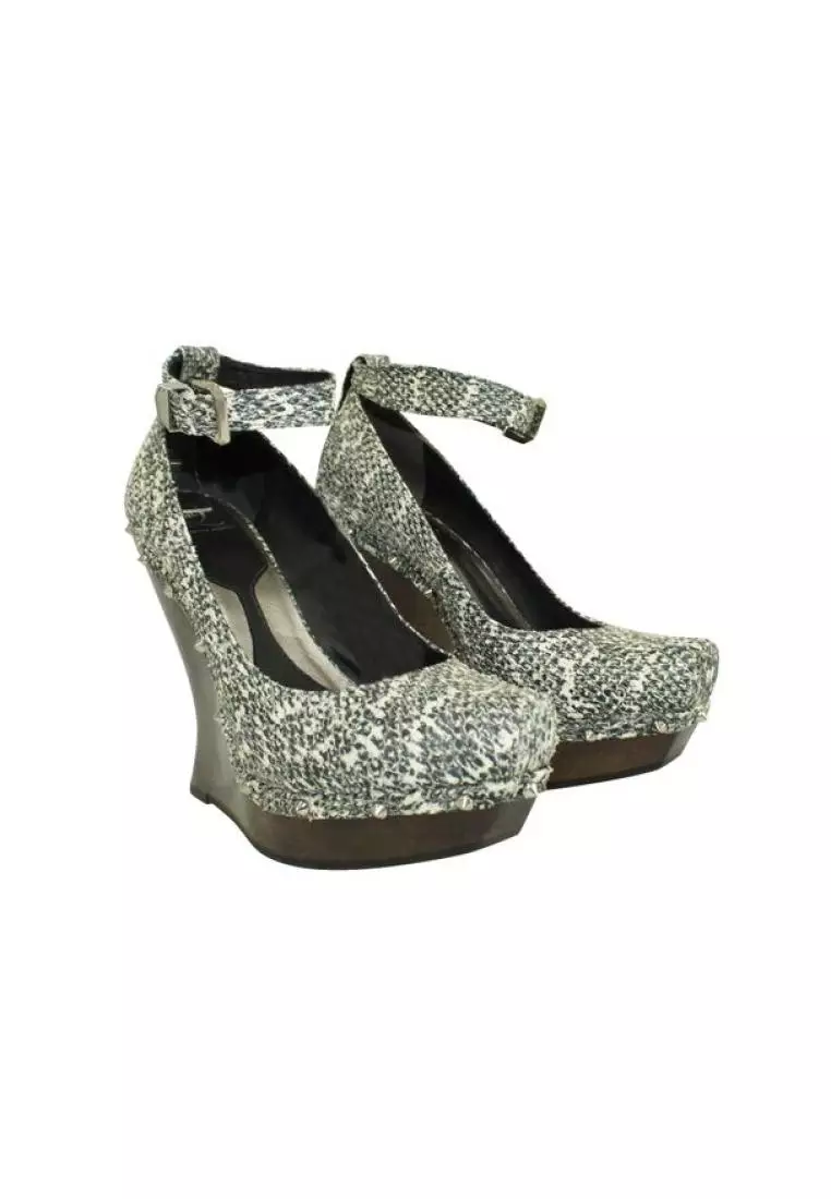 Alexander deals mcqueen wedge