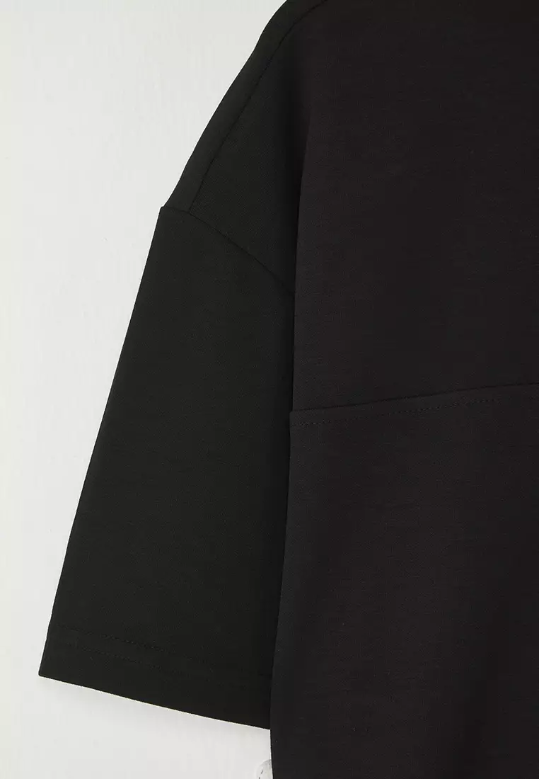 Black Oversize/Wide Cut Metal Label Detail Soft Tissue Interlock Fabric T-Shirt TMNSS25TS00105