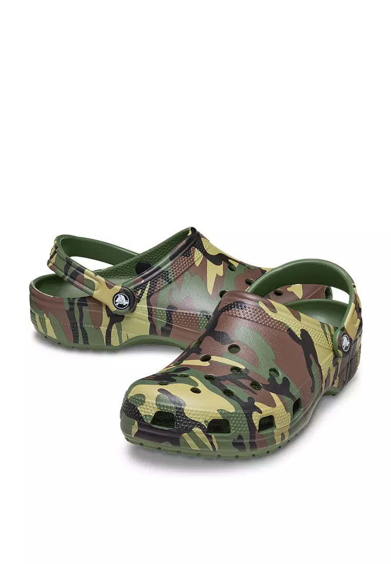 Crocs Unisex Classic Camouflage Clog - Army Green