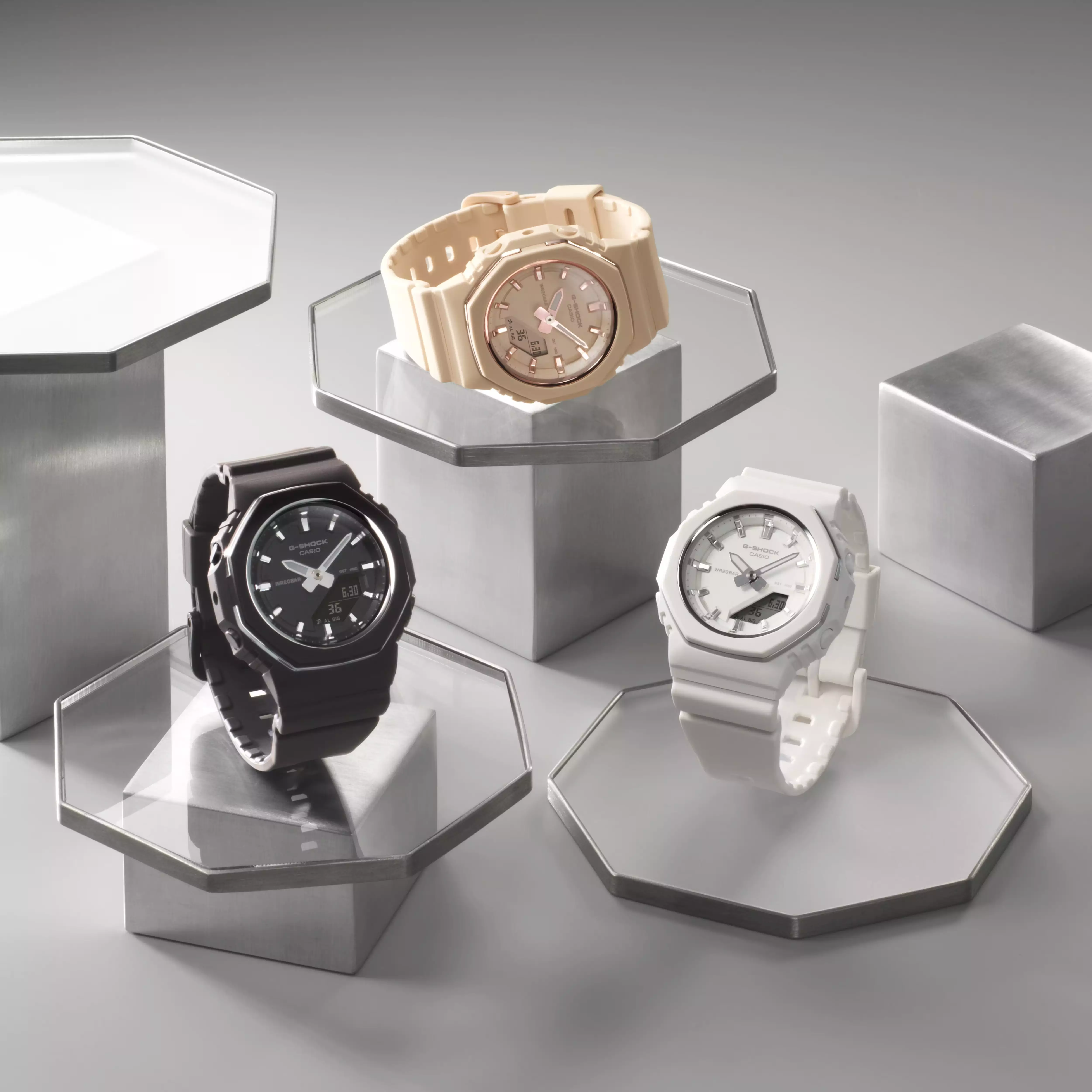 Casio G-SHOCK Jam Tangan Pria dengan format Analog Digital GMA-P2110-4ADR