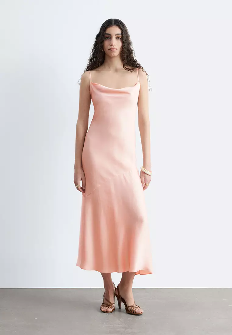 緞面吊帶中長連身裙