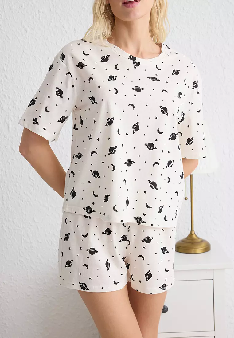 Galaxy Patterned Knitted Pajama Set