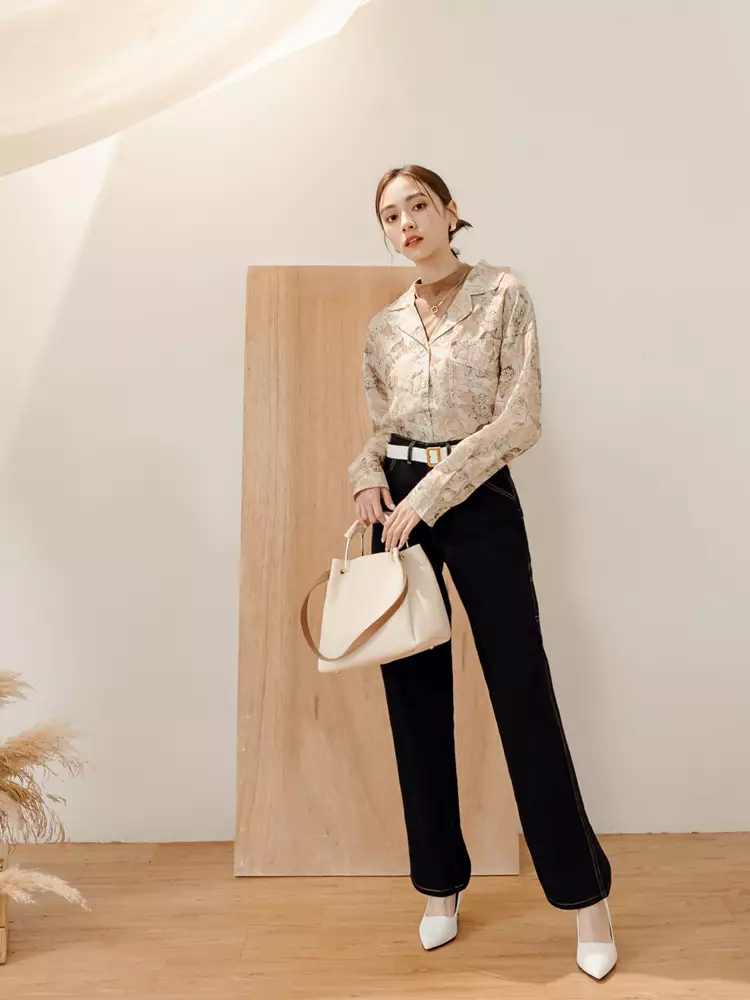Wrinkle-resistant textured printed collared long-sleeve top [AB18848]