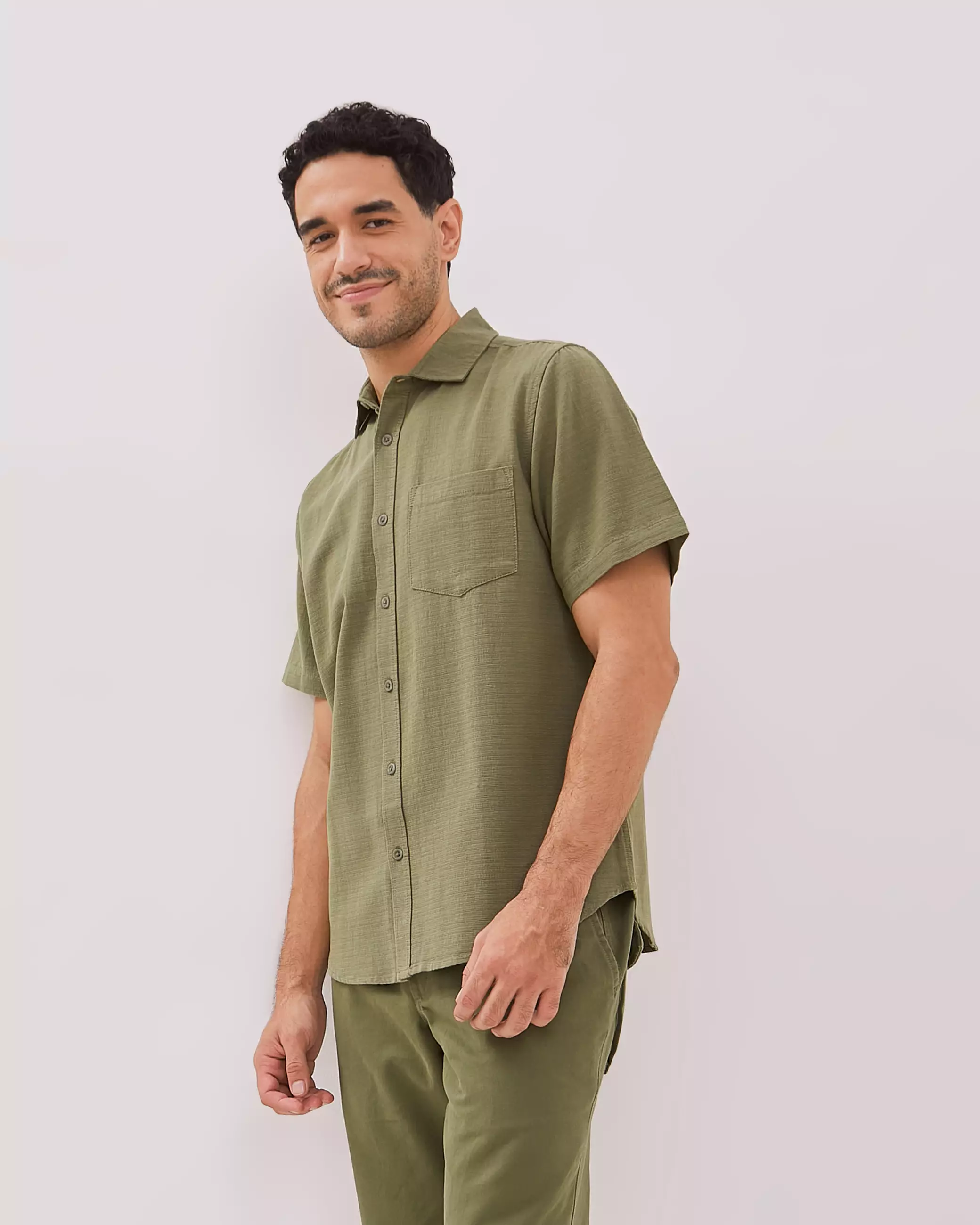 AMK Kemeja Pria Lengan Pendek SHS Andreas Ss Olive