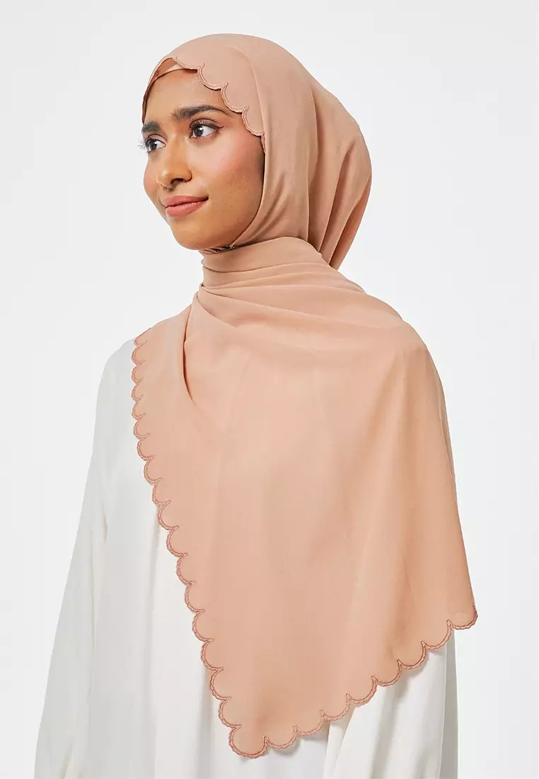 Sulam Delima Scarf in Camel Brown