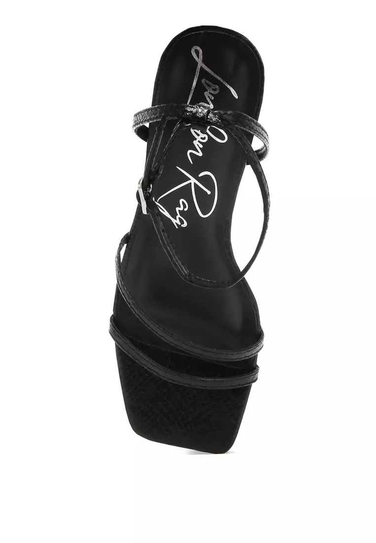 Sandal Bertali Kulit Imitasi Hitam