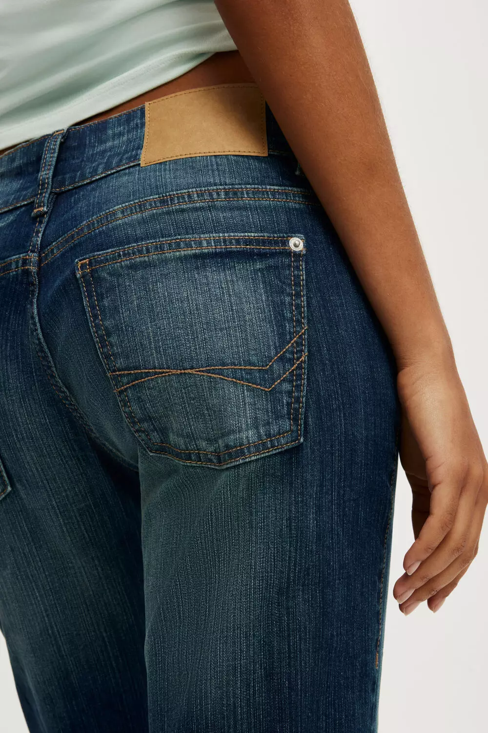 COTTON ON - JEANSWEAR - LOW RISE BOOTCUT JEAN