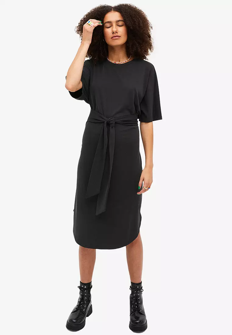 Black tie 2024 waist midi dress