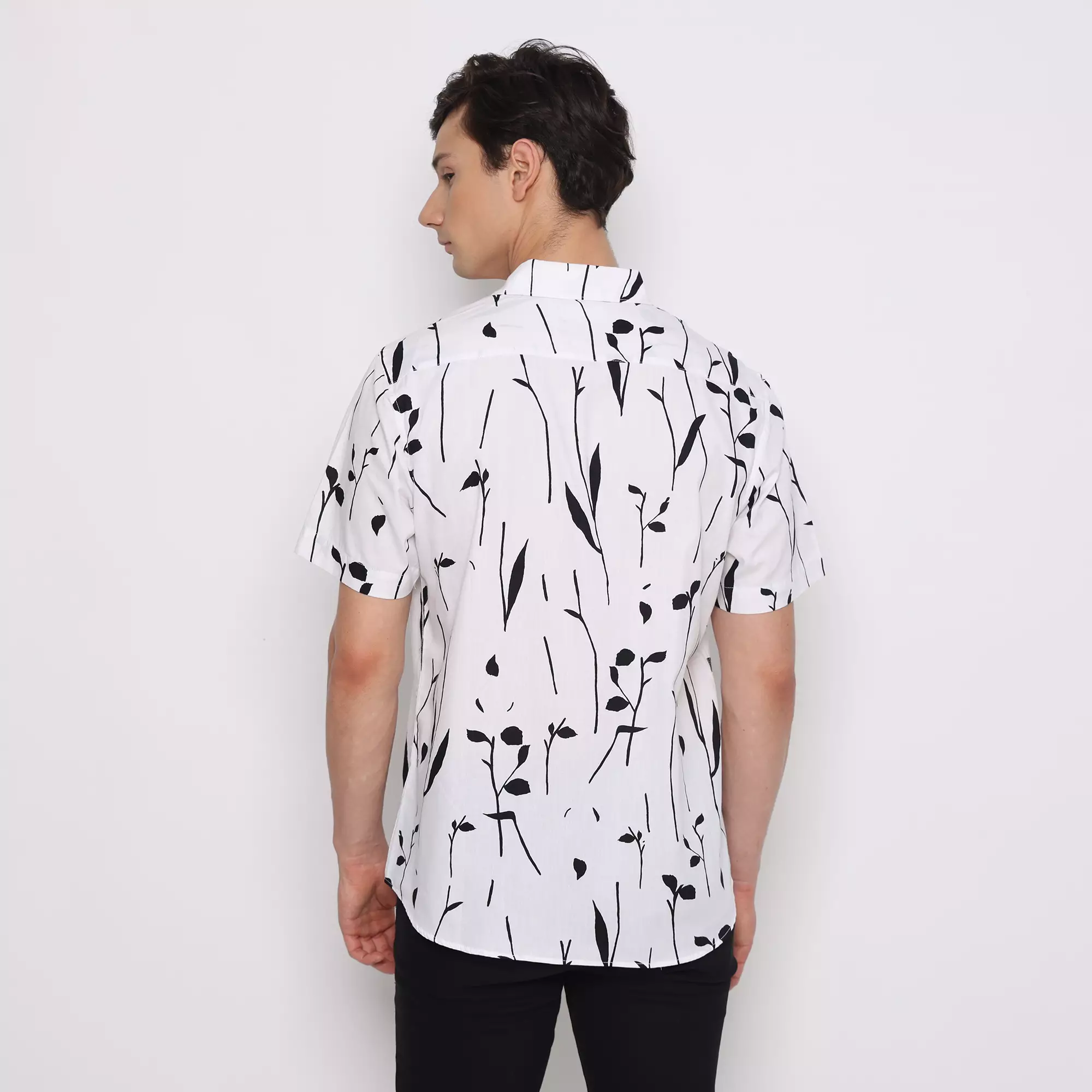 Platini Kemeja Motif Pria Lengan Pendek Katun Putih 132211