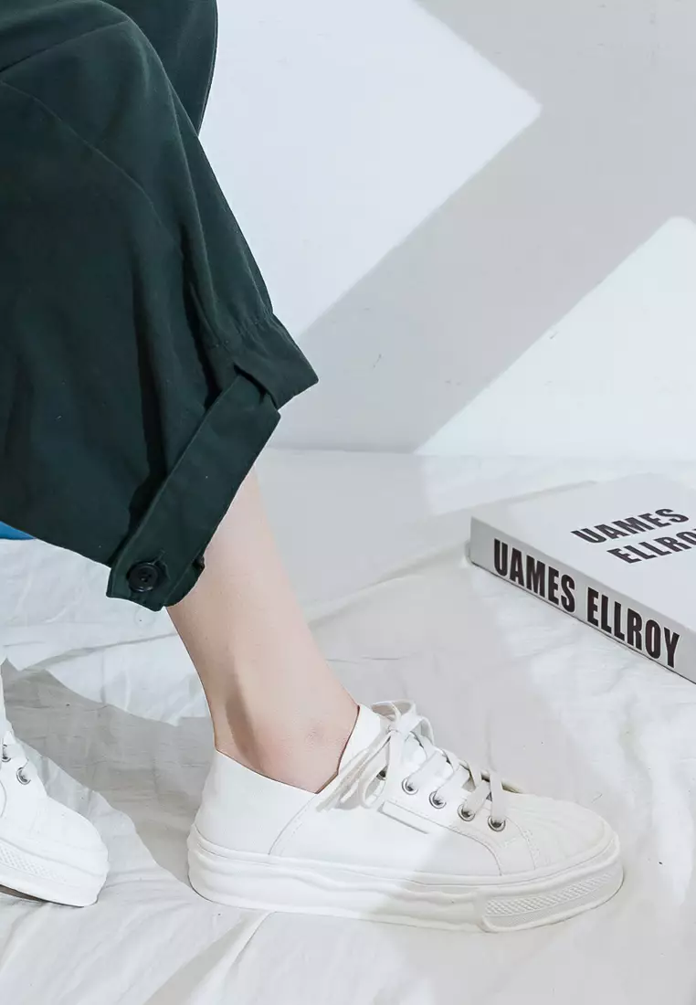 Basic top canvas sneakers