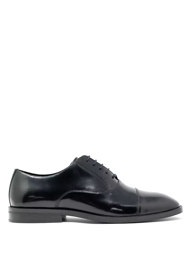 Discount on Walk London  shoes - SKU: Alex Oxford Toe Cap Shoe