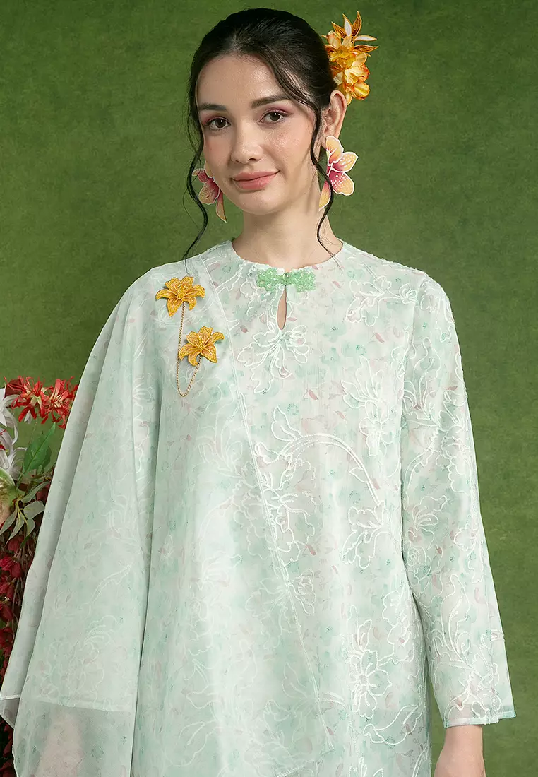 Aneesa Kurung with Shawl