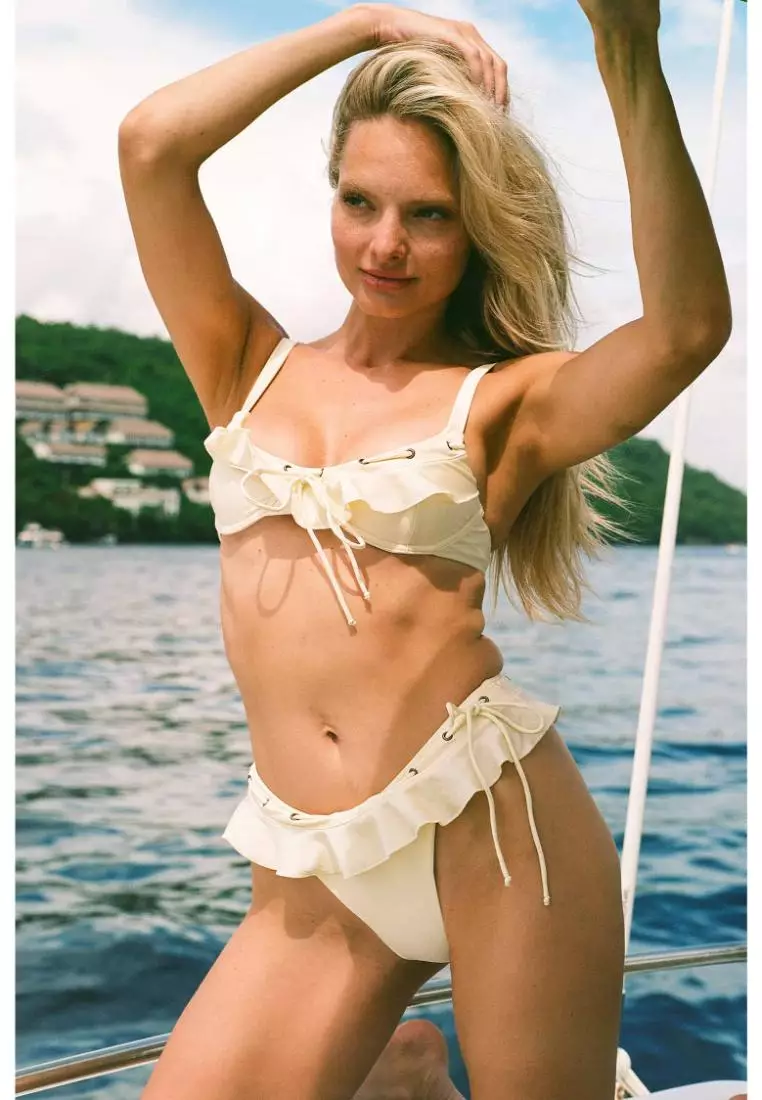 Debi Ruffled Cheeky Bikini Bottoms / Butter Yellow