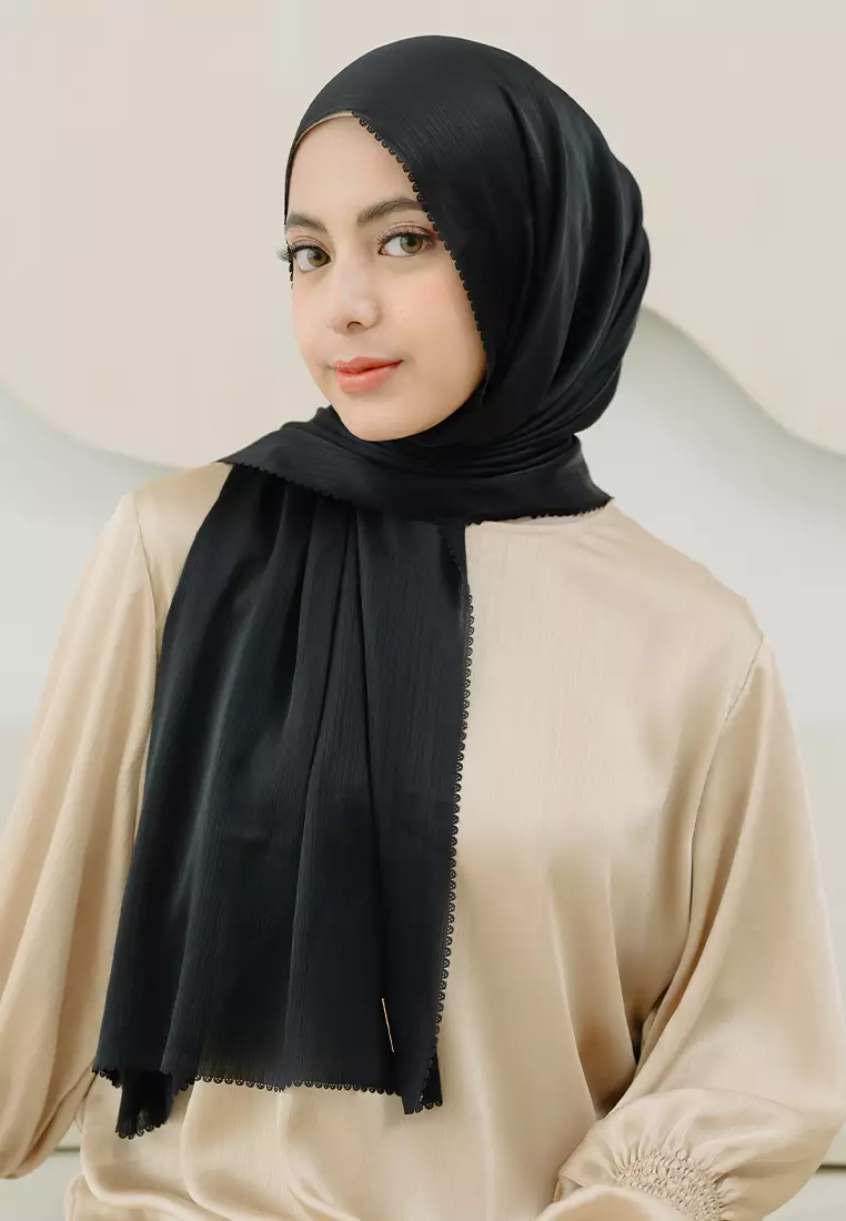 Rayya Lasercut New Series Black