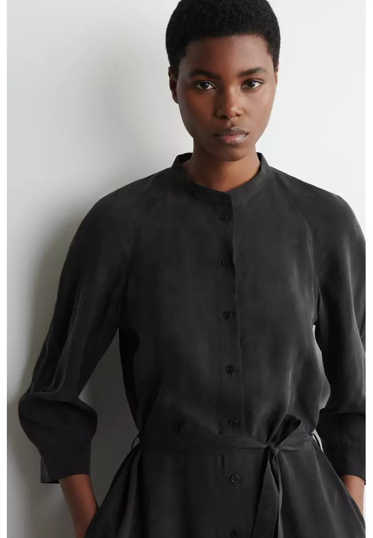 BELTED COLLARLESS MIDI SHIRT DRESS